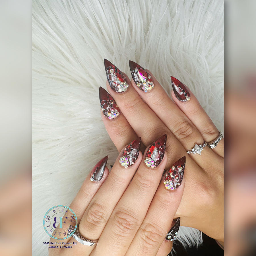Minimalist nail design